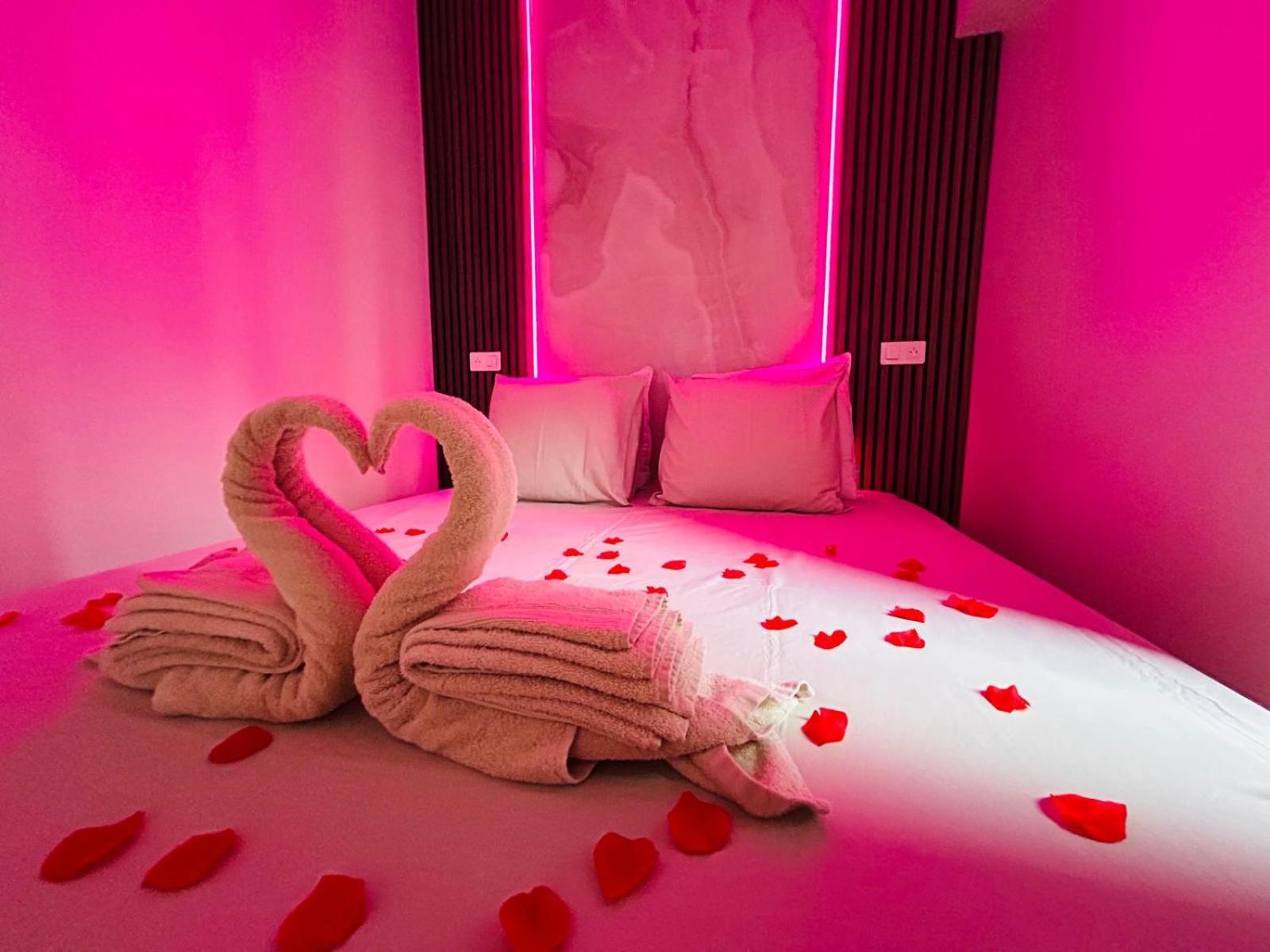 Intimate Escape - Seaside - Spa Bath - Wifi - Ac นีซ ภายนอก รูปภาพ