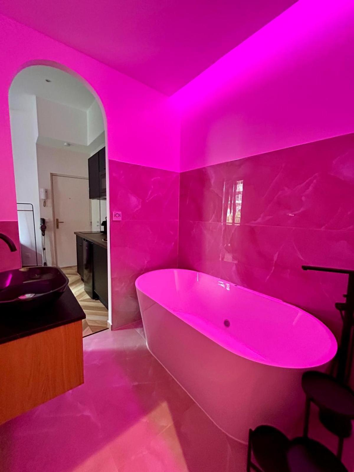 Intimate Escape - Seaside - Spa Bath - Wifi - Ac นีซ ภายนอก รูปภาพ