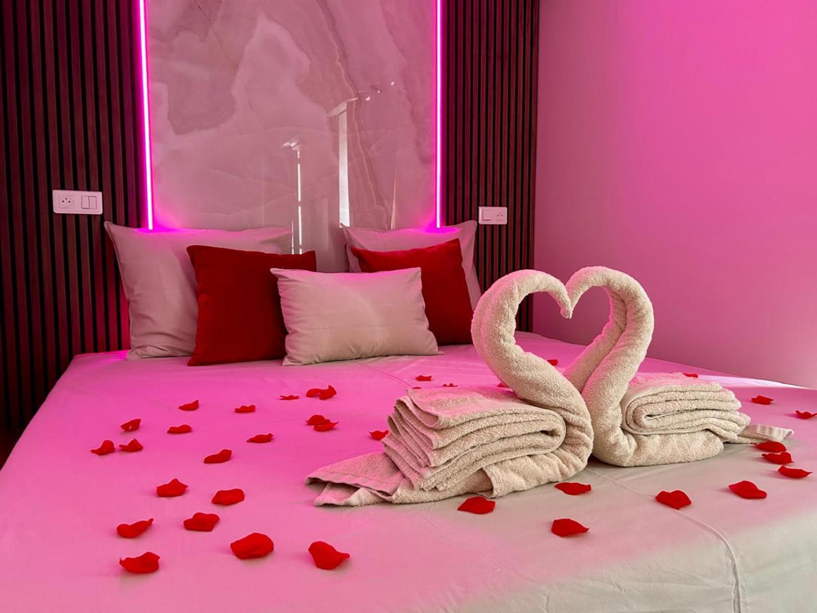 Intimate Escape - Seaside - Spa Bath - Wifi - Ac นีซ ภายนอก รูปภาพ
