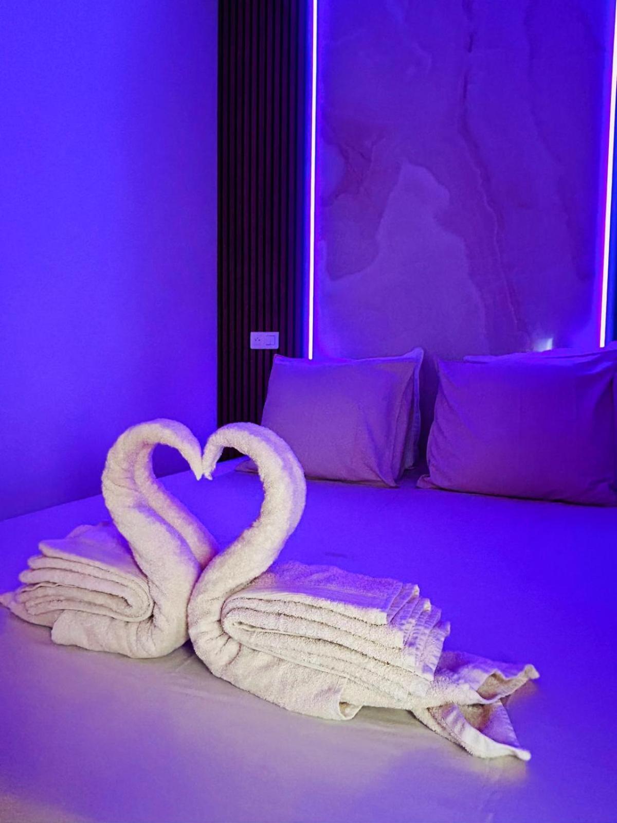 Intimate Escape - Seaside - Spa Bath - Wifi - Ac นีซ ภายนอก รูปภาพ