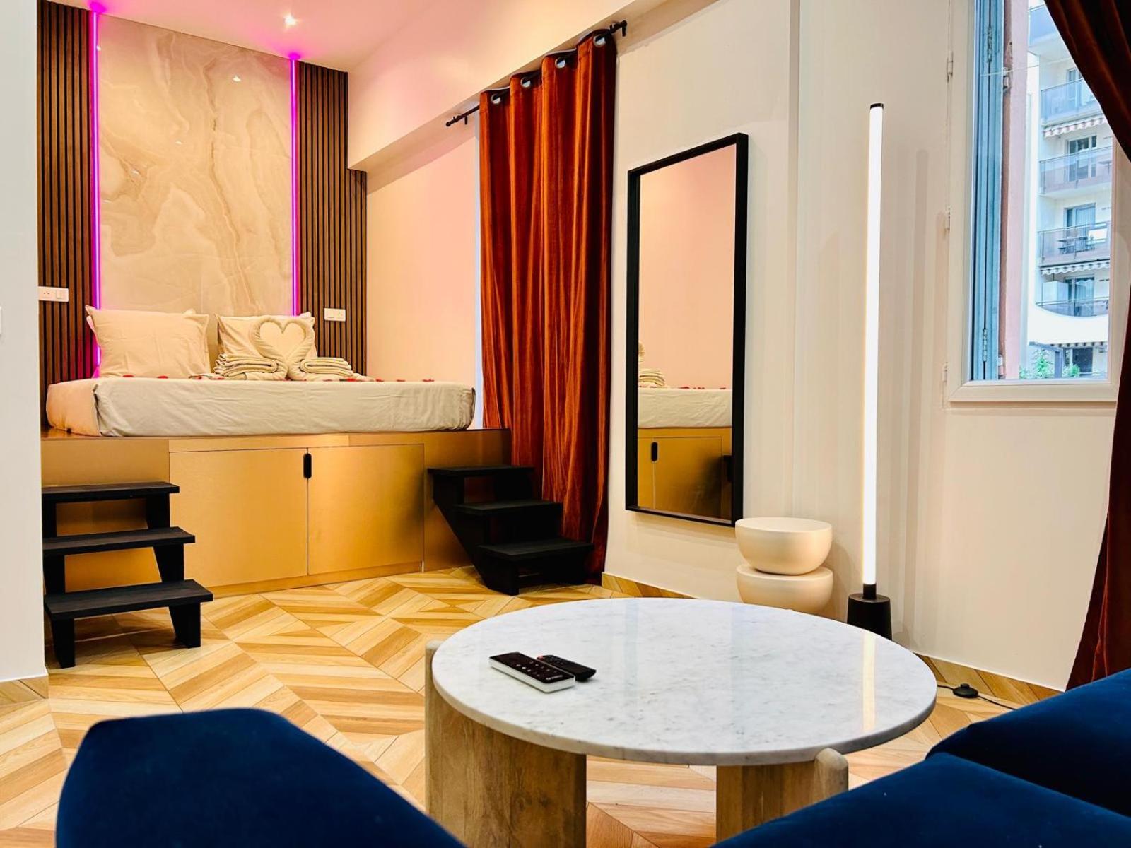 Intimate Escape - Seaside - Spa Bath - Wifi - Ac นีซ ภายนอก รูปภาพ