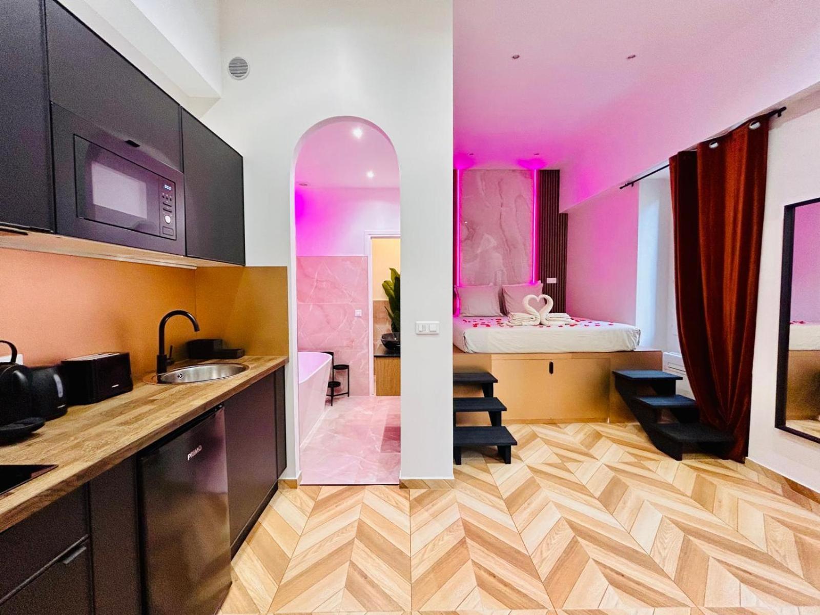 Intimate Escape - Seaside - Spa Bath - Wifi - Ac นีซ ภายนอก รูปภาพ