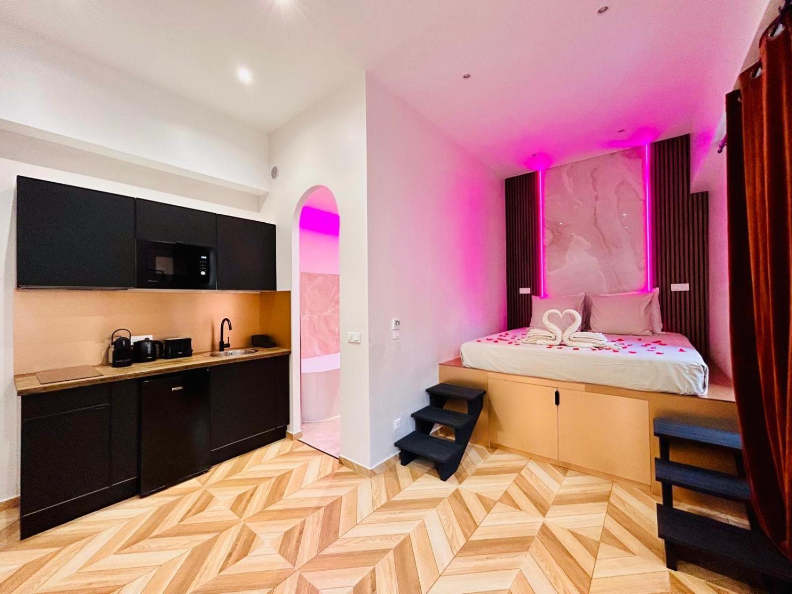 Intimate Escape - Seaside - Spa Bath - Wifi - Ac นีซ ภายนอก รูปภาพ